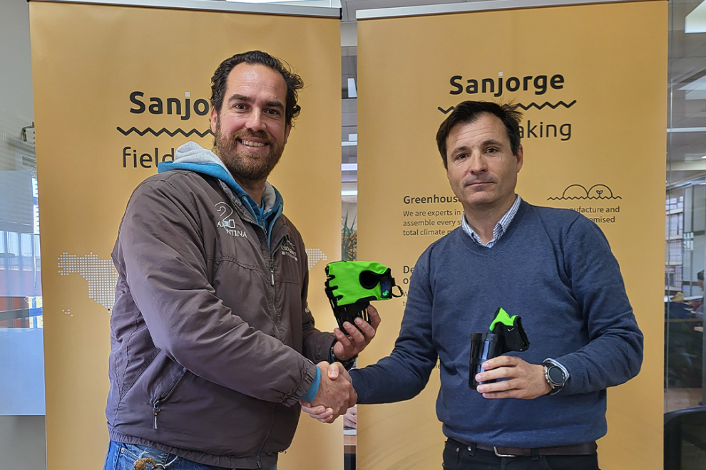 sanjporge-acuerdo-comercial-pick pick- guantes-recolectores-arandanos acuerdo comercial san jorge y pick pick